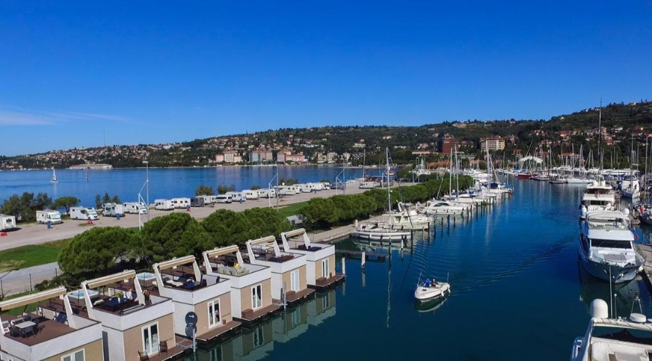 波尔托罗Floating House Hurrea别墅 外观 照片