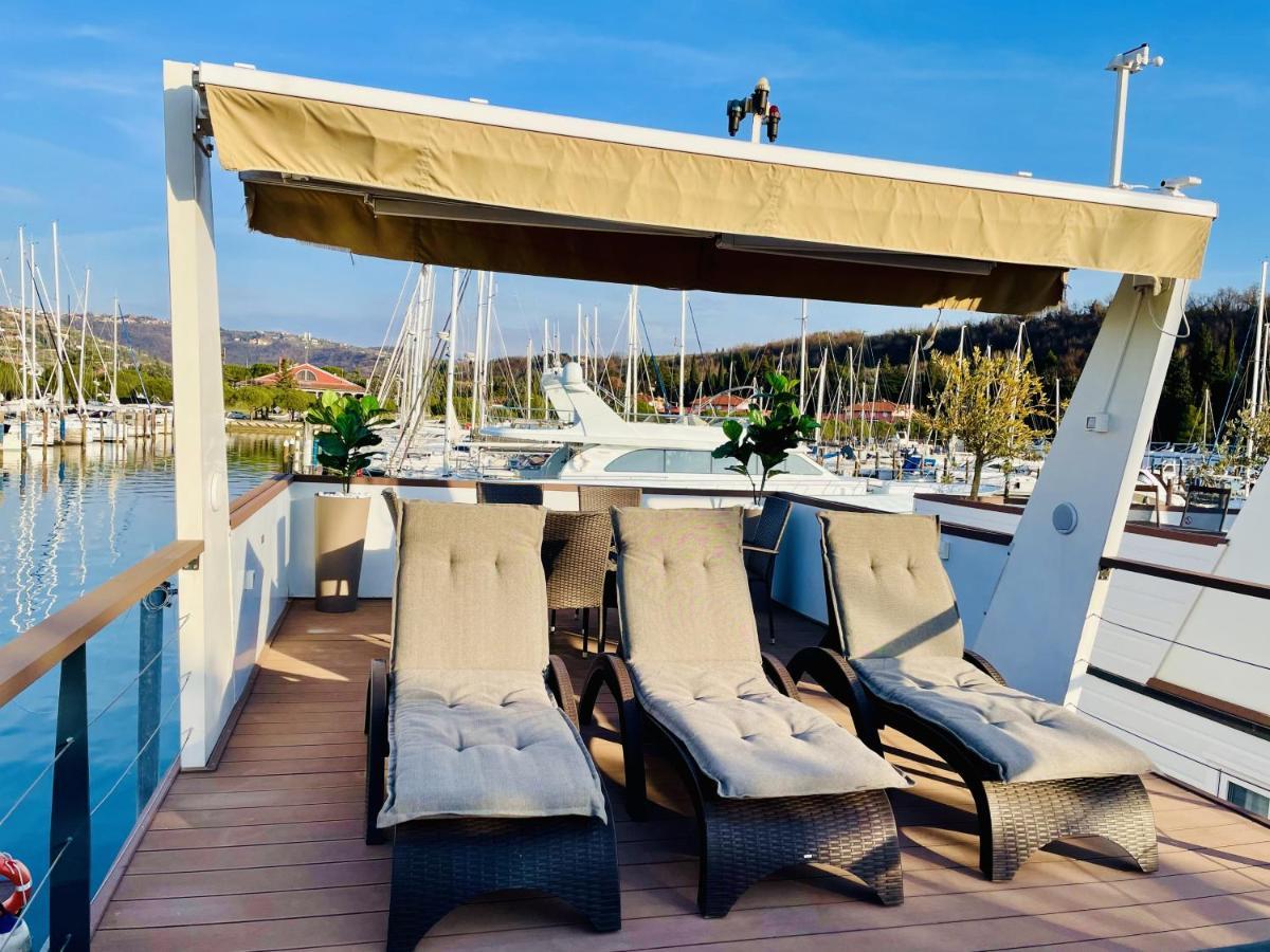 波尔托罗Floating House Hurrea别墅 外观 照片